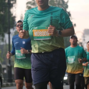 Race photo from BAUR RUN 2025