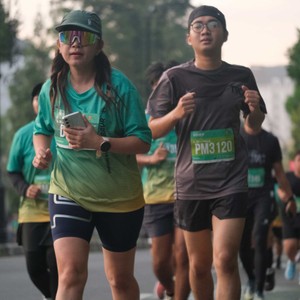 Race photo from BAUR RUN 2025
