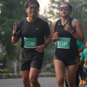 Race photo from BAUR RUN 2025