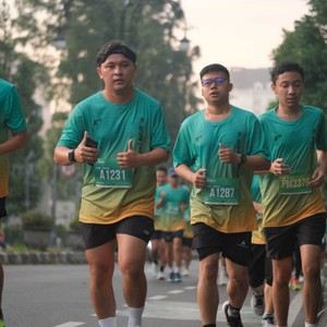 Race photo from BAUR RUN 2025