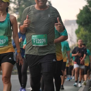 Race photo from BAUR RUN 2025
