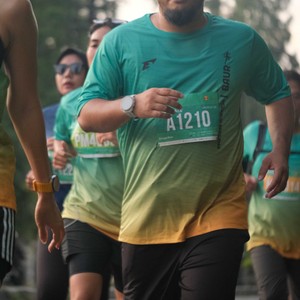 Race photo from BAUR RUN 2025