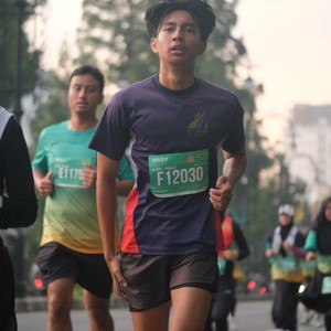 Race photo from BAUR RUN 2025