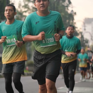 Race photo from BAUR RUN 2025