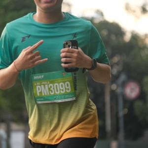 Race photo from BAUR RUN 2025
