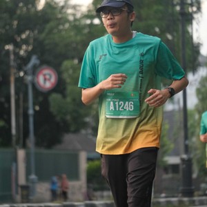 Race photo from BAUR RUN 2025