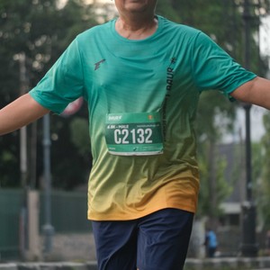Race photo from BAUR RUN 2025