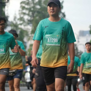 Race photo from BAUR RUN 2025