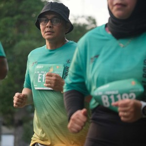 Race photo from BAUR RUN 2025