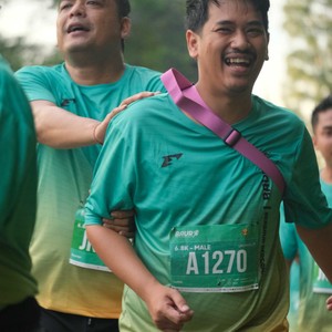 Race photo from BAUR RUN 2025