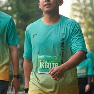 Race photo from BAUR RUN 2025