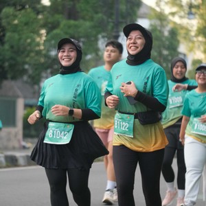 Race photo from BAUR RUN 2025