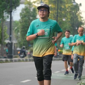 Race photo from BAUR RUN 2025