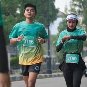 Race photo from BAUR RUN 2025