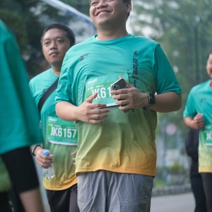 Race photo from BAUR RUN 2025