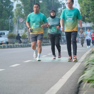 Race photo from BAUR RUN 2025