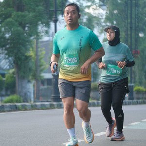 Race photo from BAUR RUN 2025