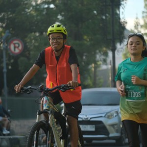 Race photo from BAUR RUN 2025