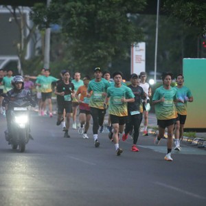 Race photo from BAUR RUN 2025