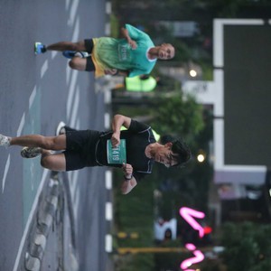 Race photo from BAUR RUN 2025