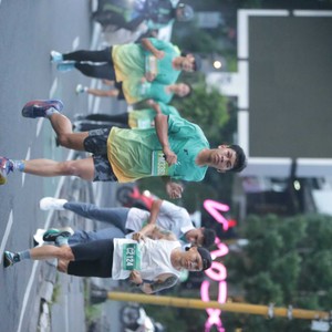 Race photo from BAUR RUN 2025