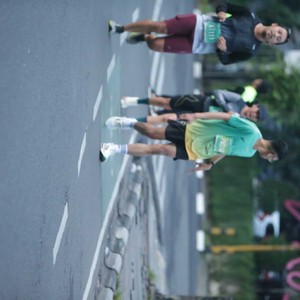 Race photo from BAUR RUN 2025