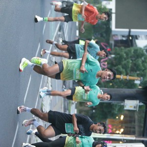 Race photo from BAUR RUN 2025