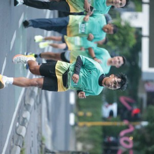 Race photo from BAUR RUN 2025