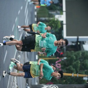 Race photo from BAUR RUN 2025