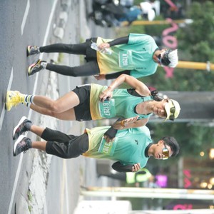 Race photo from BAUR RUN 2025