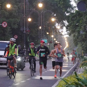 Race photo from BAUR RUN 2025