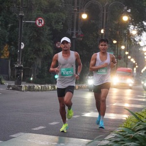 Race photo from BAUR RUN 2025