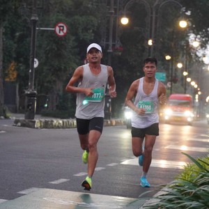 Race photo from BAUR RUN 2025