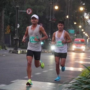 Race photo from BAUR RUN 2025