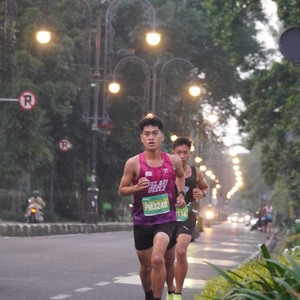 Race photo from BAUR RUN 2025