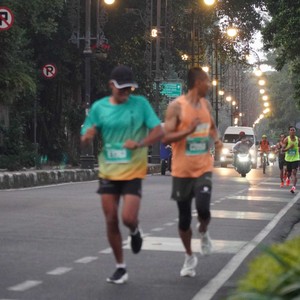 Race photo from BAUR RUN 2025