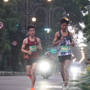 Race photo from BAUR RUN 2025