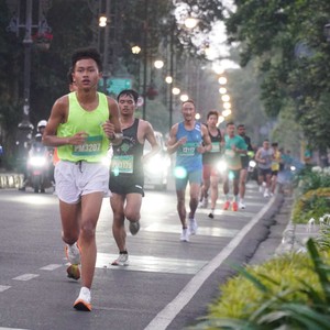 Race photo from BAUR RUN 2025