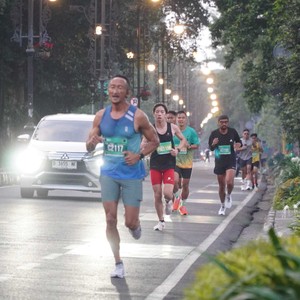 Race photo from BAUR RUN 2025