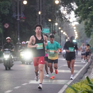 Race photo from BAUR RUN 2025