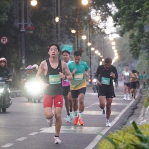 Race photo from BAUR RUN 2025