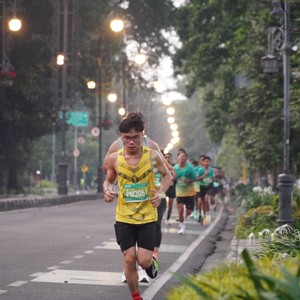 Race photo from BAUR RUN 2025