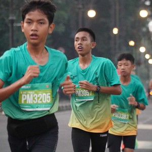 Race photo from BAUR RUN 2025