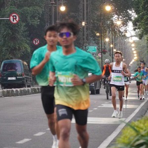 Race photo from BAUR RUN 2025