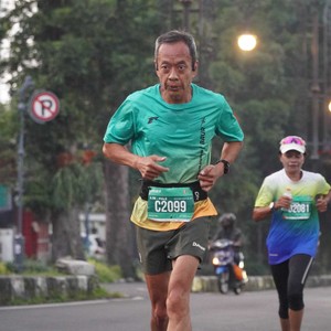 Race photo from BAUR RUN 2025