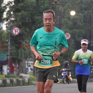 Race photo from BAUR RUN 2025