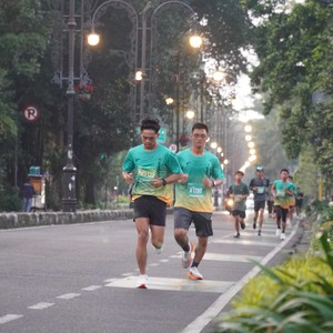 Race photo from BAUR RUN 2025
