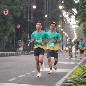 Race photo from BAUR RUN 2025