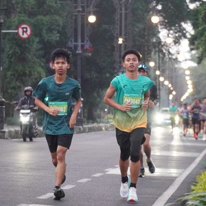 Race photo from BAUR RUN 2025