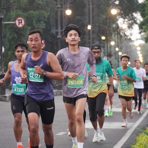 Race photo from BAUR RUN 2025